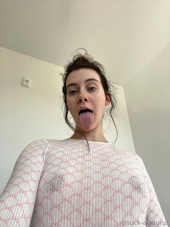 Leaked Suck a saurus private photo viral onlyfans