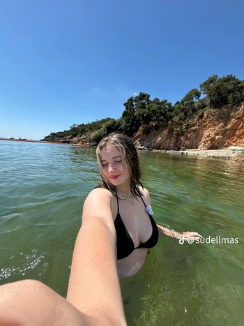 Leaked Sude elmas page private photo viral onlyfans
