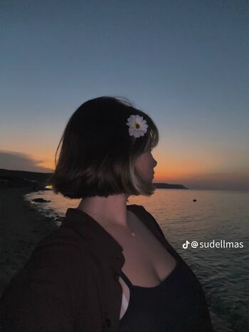 Leaked Sude elmas page private photo viral onlyfans