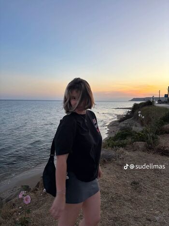 Leaked Sude elmas private photo viral onlyfans