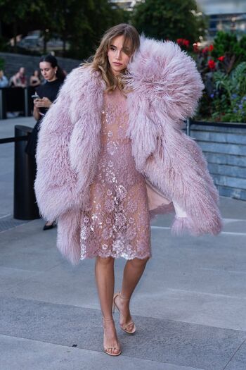Suki Waterhouse