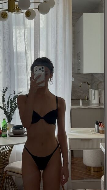 sumpremegungirl