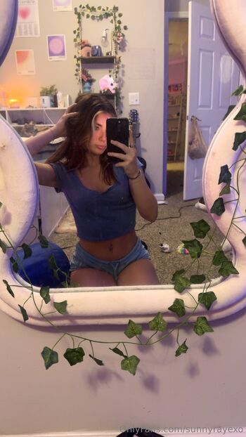 Leaked Sunnyrayexo private photo viral onlyfans