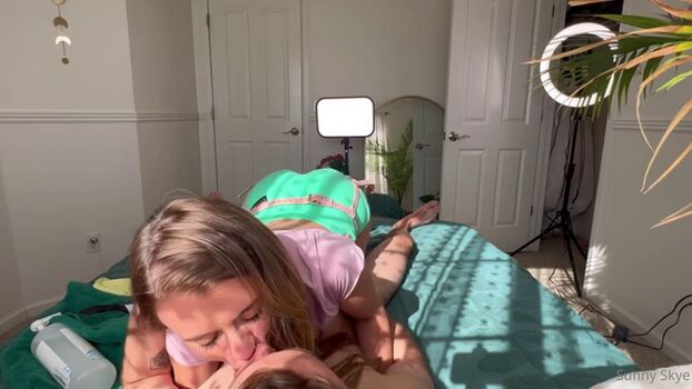 Leaked Sunnyskyuncensored private photo viral onlyfans