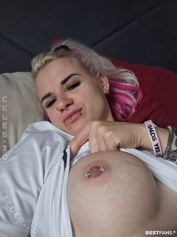 sweetblondie94
