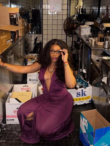 Leaked Poppy lebeaux/ private photo viral onlyfans