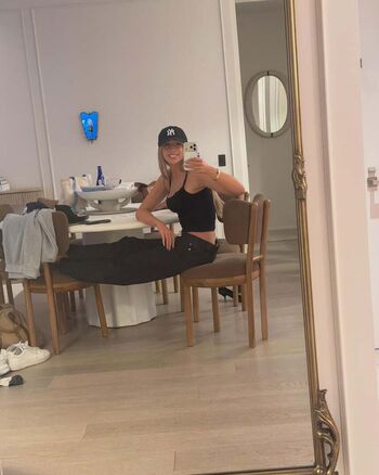 Leaked Tate mcrae page private photo viral onlyfans