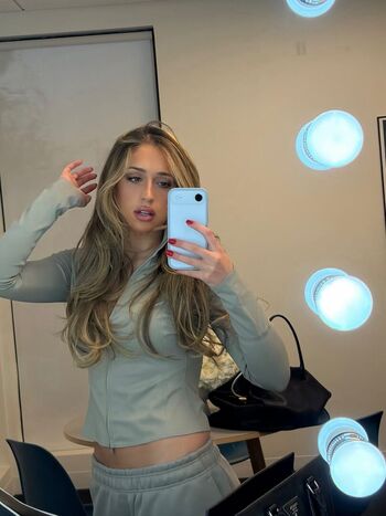 Leaked Tate mcrae page private photo viral onlyfans