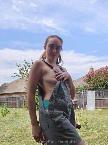 Leaked Tattedskinnymomma private photo viral onlyfans