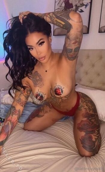 Leaked Tattedupholly private photo viral onlyfans