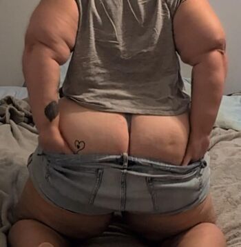 Leaked Tattooed chubby private photo viral onlyfans