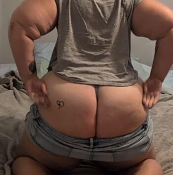 Leaked Tattooed chubby private photo viral onlyfans
