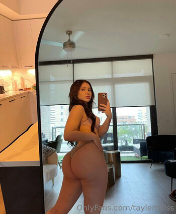 Leaked Tayler hills private photo viral onlyfans