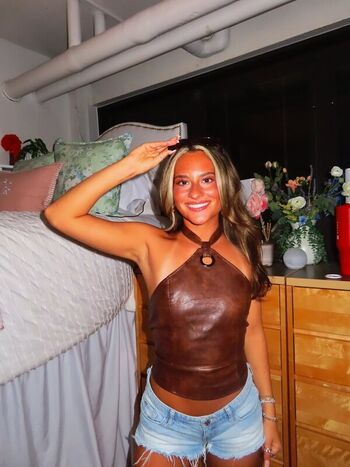 Leaked Taylor barnett private photo viral onlyfans