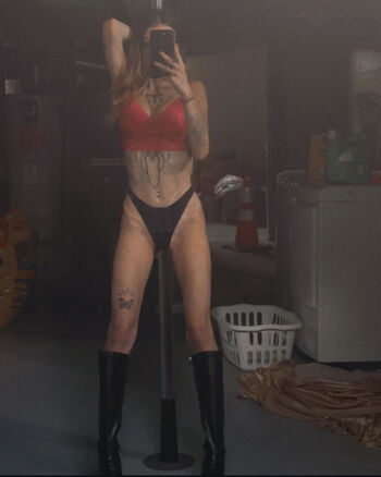 Leaked Taylorr reneaa private photo viral onlyfans