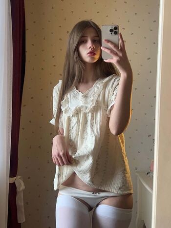 Leaked Mila pie/ private photo viral onlyfans