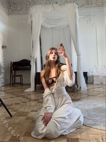 Leaked Hayley/ private photo viral onlyfans