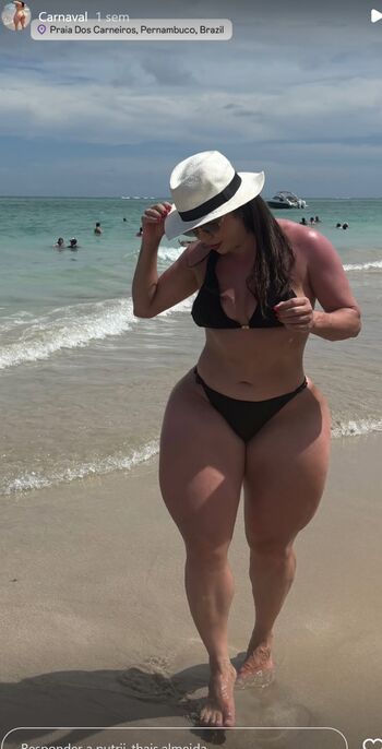 Thais Almeida