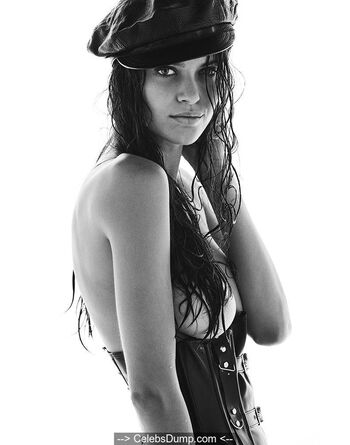 Thais Oliveira