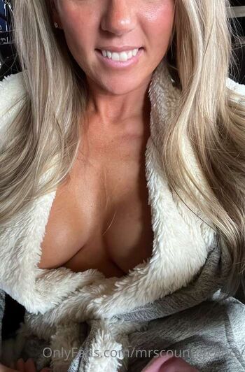 Leaked Thatblondehotwife private photo viral onlyfans