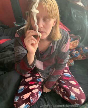 Leaked Latina twerking/ private photo viral onlyfans