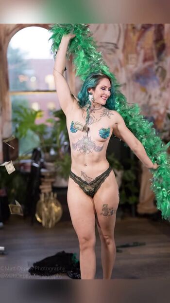 Leaked The emerald oasis private photo viral onlyfans