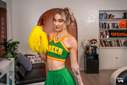 Thea Summers