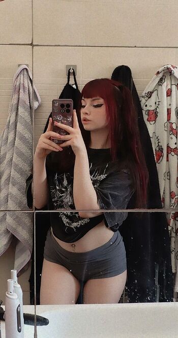 Leaked Theakaleina private photo viral onlyfans