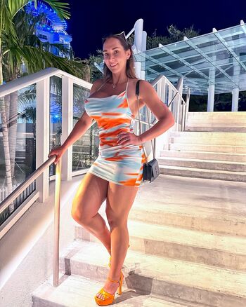 thealessia_model11b