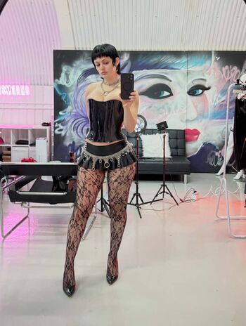 theapricotwitch