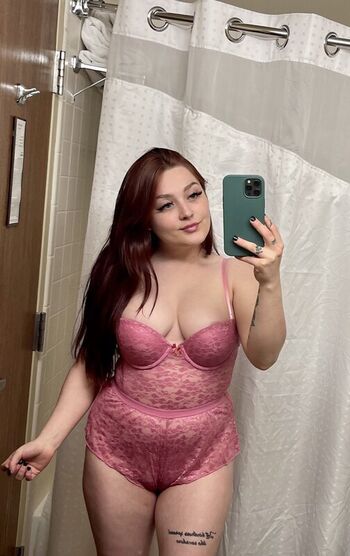 Leaked Thecatmeowz page private photo viral onlyfans