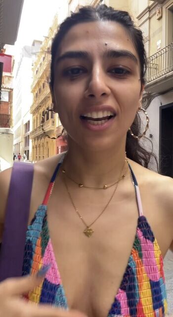 Leaked Thefarahdarwish private photo viral onlyfans