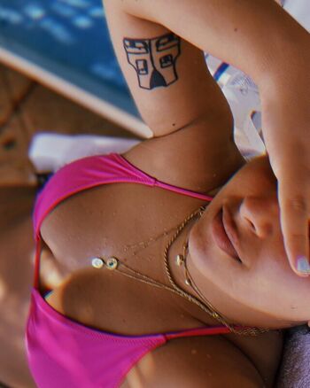 Leaked Thefarahdarwish private photo viral onlyfans