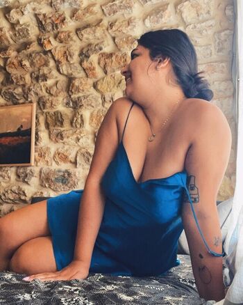 Leaked Thefarahdarwish private photo viral onlyfans