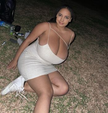 Leaked Thegirlinred page private photo viral onlyfans