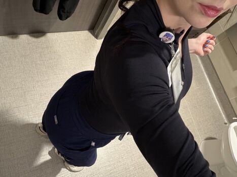 Leaked Thehotwifenurse private photo viral onlyfans