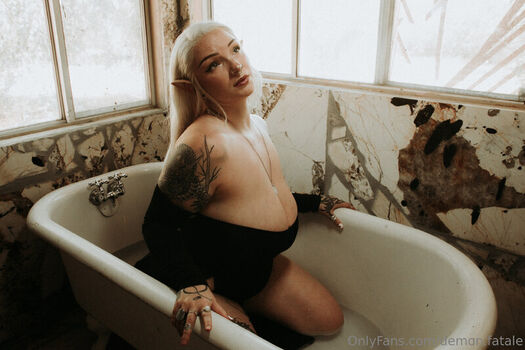 Leaked Thelilithjane page private photo viral onlyfans