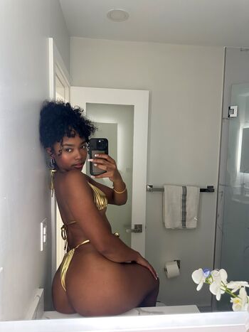 Leaked Theniknikcourtney private photo viral onlyfans