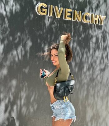 Theofficial_veronica