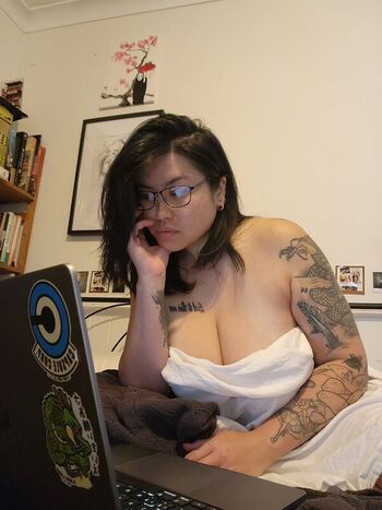 Leaked Theofficialhoney private photo viral onlyfans