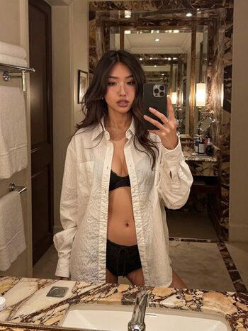Leaked Theonlyela private photo viral onlyfans