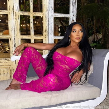 Leaked Theonlykiaramiaxxx private photo viral onlyfans