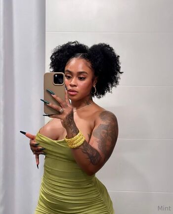Leaked Therealbombshell mint  page private photo viral onlyfans