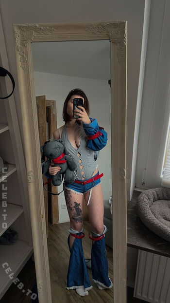 Leaked Therlyen page private photo viral onlyfans