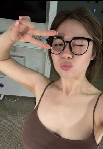 Leaked Theyloveaiza private photo viral onlyfans