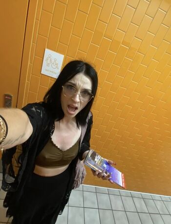 theyluv_katie