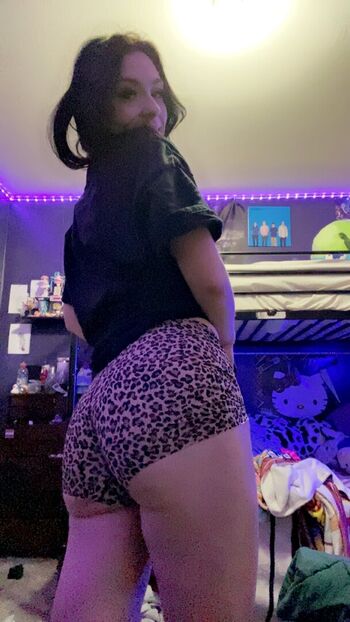 Leaked Theyluv katie private photo viral onlyfans