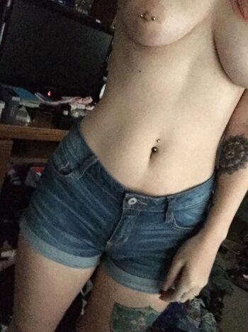 Leaked Throughthetransit private photo viral onlyfans