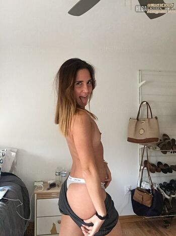 Tia Woodarek