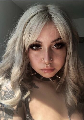 Leaked Tiiinkkk page private photo viral onlyfans